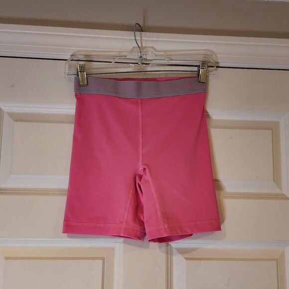 Danskin pink fitted athletic shorts - Picture 1 of 3